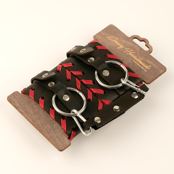 Оковы из натуральной кожи с красной окантовкой Crazy Handmade